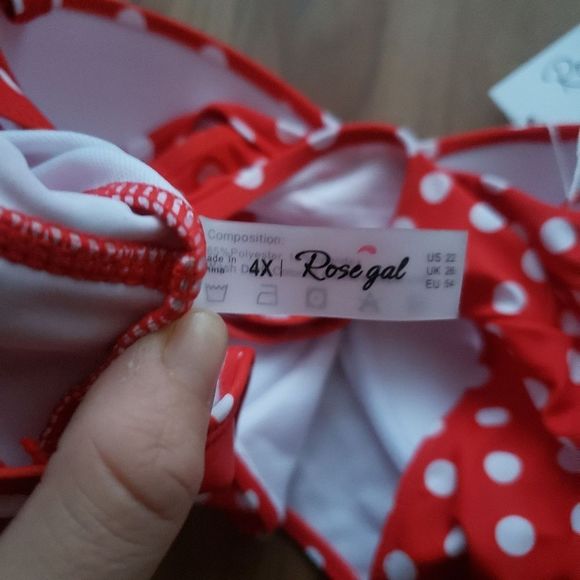 - Rose Gal | Red/White Dot Bikini Top - 4X - Picture 5 of 5